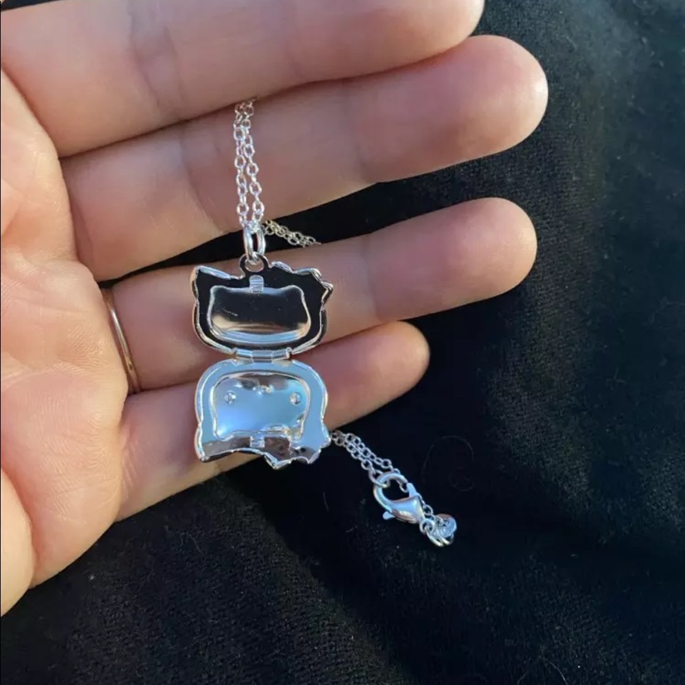 ⭐️Hello  kitty locket - Picture 6 of 7